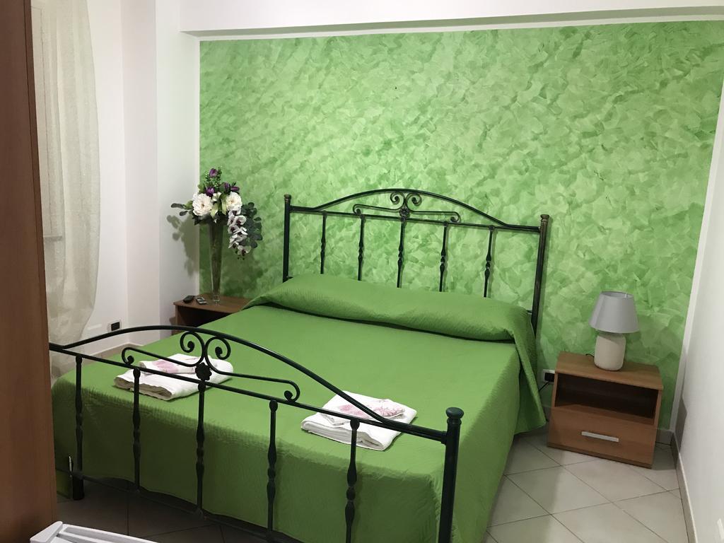Bed and Breakfast Rosy And Roby Gasponi Exterior foto