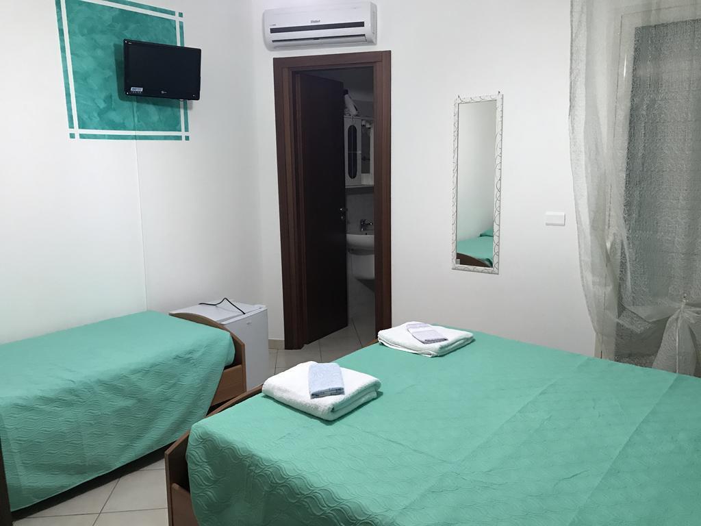 Bed and Breakfast Rosy And Roby Gasponi Exterior foto
